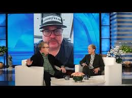 'modern family' star eric stonestreet engaged to lindsay schweitzer: Who Is Lindsay Schweitzer All About Eric Stonestreet S Fiancee