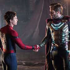 Spider Man Far From Home Director Breaks Down The Biggest Twists And That End Credits Reveal New Spiderman Movie Spiderman Movie The New Spiderman