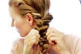 Frisuren schulterlanges haar naturlocken frisuren mittellanges. Schnelle Frisuren Die Coolsten Styles Am Morgen Brigitte De