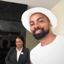 Does anyone remember Jeannie Rizzo from the Hill? Formerly an Executive  Assistant to one of Compugraphic's VPs back in the 70s. Her name was listed  in Boston Sunday Globe's obituary column on