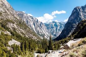 Kings canyon national park is known for its forests and parks. What To Do In Sequoia And Kings Canyon Where To Stay And What To See