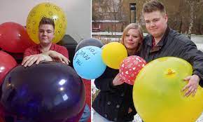 Denmark couple obsessed with blowing up BALLOONS in the bedroom | Daily  Mail Online
