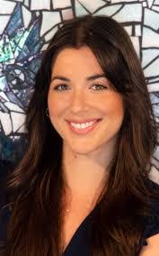 Carrie Lund's Instagram, Twitter & Facebook