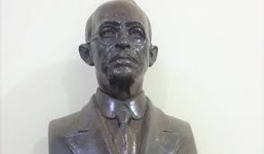 Busto de bronze de patrono da Escola Estadual Joaquim Ribeiro é furtado em  Rio Claro