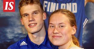 She is the girlfriend of finnish basketball player lauri markkanen. Hs Wife Of Lauri Markkanen Verna Tells Of Her Child Cry In Chicago A Cultural Divide About Child Discipline Bounced Teller Report