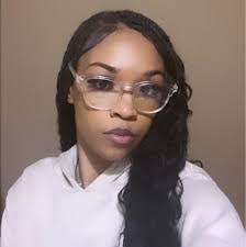 Alicia Cleary's Instagram, Twitter & Facebook