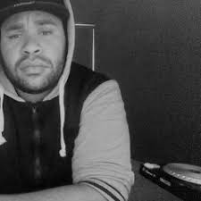 Stream DJ Red x Tonton Malele x DJ Dirtyfingerz