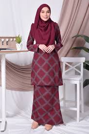 90 likes · 1 talking about this. Baju Kurung Moden Trisha Queen Maroon Muslimahclothing Com