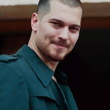 Sarp Yilmaz Icerde Cagatayulusoy Turkish Actors Actors Cagatay Ulusoy