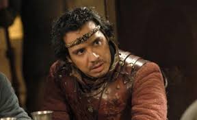 Les huit premiers épisodes retraceront la jeunesse romaine d'arthur constituant ainsi une préquelle à la série. Alexandre Astier Alerte Sur Un Faux Casting De Kaamelott Stars Et People Zikeo