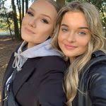 Naomi Berg's Instagram, Twitter & Facebook