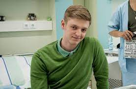 Er tritt sehr selbst sicher und arrogant auf, ähnlich wie sein vater matthias. Club Der Roten Bander Timur Bartels Das Sagt Er Zu Staffel 3