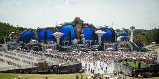 Tomorrowland is the most successful electronic festival worldwide. Tomorrowland 2018 Review Is This The Most Elaborate Festival On Earth