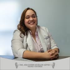 Dra. Ana Karen Morales Arvizu ORTOPEDISTA