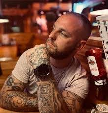 Jared Mullins's Instagram, Twitter & Facebook