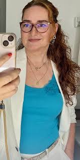 Jenny Seyfried's Instagram, Twitter & Facebook