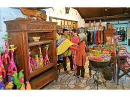 Among the highlight of the visit are atma alam, kuah town, eagle square, cenang street and oriented village. Langkawi Island Half Day Tour With Makam Mahsuri Visit Tours Activities Fun Things To Do In Langkawi Malaysia Veltra