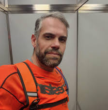 Hello guys, I just bought a C5 3.0 hdi v6 CAS with the beautiful figure if  306.000 kms, cheaply. Basically bought it to trailer around my motorcycle  thru Spain and Portugal. I'm