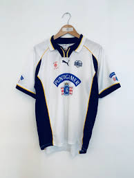 Der sportklub sturm graz (durch ein sponsoring offiziell sportklub puntigamer sturm graz), kurz sk sturm graz oder einfach nur sturm graz, ist ein fußballverein aus der steirischen landeshauptstadt graz. 1998 99 Sturm Graz Home Shirt S 6 5 10 Greatest Kits