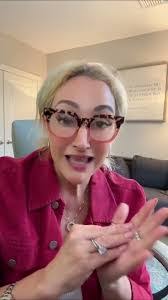 Joanne Dinh's Instagram, Twitter & Facebook