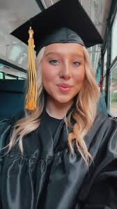 18 more days left🥺 #fypシ゚viral #classof2024 #senior #endingsbeginnings  #goodolddays