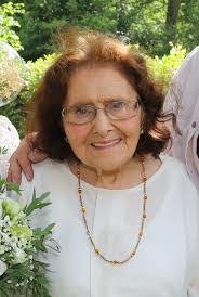 Genevieve Bianchi's Instagram, Twitter & Facebook