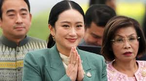 थाईलैंड की पीएम शिनावात्रा को कोर्ट ने किया सस्पेंड, दुश्मन देश के नेता को  'अंकल' बुलाया, फोन कॉल हुई लीक - Thai court suspends PM Shinawatra from  duty over a leaked phone