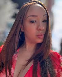 Amber Smiley's Instagram, Twitter & Facebook