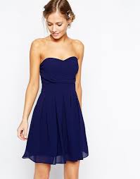 Nella collezione di abiti da cerimonia di asos troviamo tantissime proposte per ogni gusto: Robe Mousseline Bleu Marine Bustier Asos Vestiti Abiti Vestito Da Cocktail