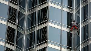 On 28 march 2011, alain spiderman robert scaled the outside of burj khalifa. Alain Robert Climbs World S Tallest Building Burj Khalifa The World From Prx