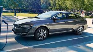 Materials, controls, and ergonomics match that of the rest of the. Honda Clarity Electric Quietly Discontinued For 2020 Roadshow