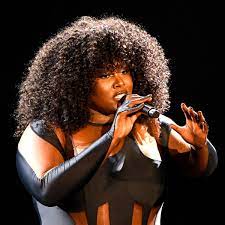 Un chaudron de créativité, d'art, de musique, de passion pour la nature… I Feel Admonished For Being Myself Yseult The Chanson Singer Riling The French Establishment Music The Guardian