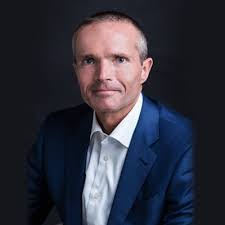 Mike Dye's Instagram, Twitter & Facebook