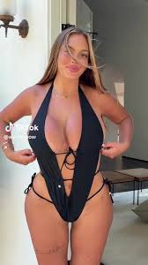 Valesobbb Leaked Videos - OnlyFans Nude Footage - Valeria Soberon