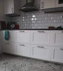 getting there with the kitchen not much left newhouse ikea savedal tarkett newkitchen white gettingthere happy wohnung kuche ikea savedal ikea kuche