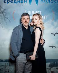 Алексей акимов ольга симонова константин гарбузов дмитрий шепелевич роман бородавкин Olga Medynich Dina Nemcova I Drugie Na Pugayushej Premere Seriala Vampiry Srednej Polosy Hello Russia