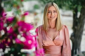 Dj tony junior heeft de makkelijke versie van tinder al uitgespeeld en dat zal de reden zijn dat hij in het programma de bachelor op zoek gaat naar zijn droomvrouw. 99aapdgqxyvrrm