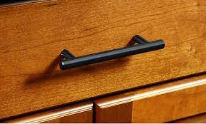 Select from popular finishes and techniques, like aged pewter, bronze, aluminum, brushed nickel and more. Cheap Knobs And Pulls Knob Deals