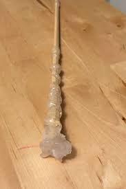 Von seinem zauberstab konnte er dennoch gebrauch machen, denn er steckte diesen dem troll kurzerhand in die nase. Harry Potter Geburtstag 4 Die Zauberstabe Diy Lekrativ