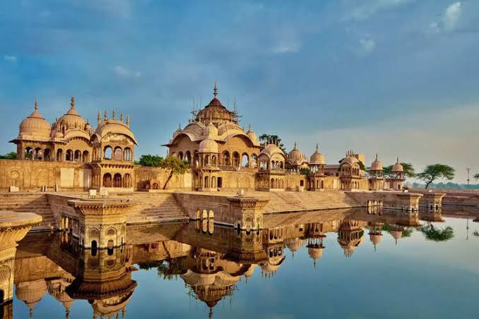 Amritsar to Mathura Taxi Service
