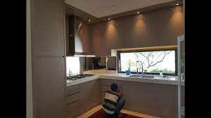 Salah satu mimpi dari banyak wanita adalah memiliki dapur yang bersih, indah, cantik, nyaman, rapih dan pastinya sesuai dengan keinginan, berbagai macam perbotan yang ada tentunya harus di tata dengan rapi. Desain Kitchen Set Minimalis Modern Sederhana Proyek Kitchen Villa Di Bali Youtube