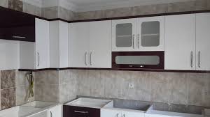 Mürdüm mutfak dolabı modelleri beyaz renk ile çok iyi uyum sağlar. Beyaz Murdum L Mutfak Dolabi Akdemo Mutfak Mobilya Facebook