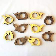 Nos ronds de serviette personnalisés sont un parfait support de communication. Rond De Serviette En Bois En Forme D Animaux Altaluz