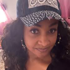 It's my baby cousin's Birthday! Sending love to my beautiful cousin all the  way in The Chi! My Uncle Ben's Daughter and Aunt Betty's twin! I love you  Lauren! May God's blessings