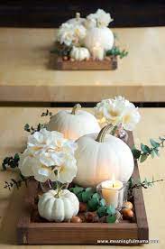 Zeitgenossische Herbstaufsatz Idee Mit Weissen Kurbissen Herbstaufsatz Herbstaufsatzidee Kurb Fall Centerpiece Fall Wedding Decorations Pumpkin Centerpieces