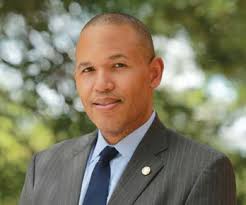 2021 ALUMNI MEDALLIONS • BREAKING THE COLOR LINE •