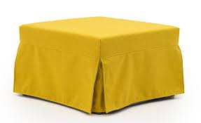 Base in rovere con ruote per un facile trasporto. Pouf Letto Economico
