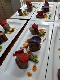 Gegrilde Lamsfilet Sugar Snaps Beukenzwammetjes En Lamsjus Chef Bas Brink Rezepte Essen