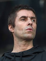Es soll leute geben, die sich beim besten willen nicht vorstellen können, dass liam gallagher einen besonders guten vater abgibt. Liam Gallagher Wikipedia