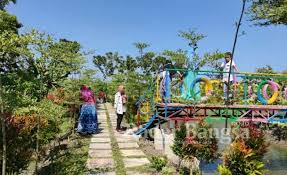 Untuk biaya masuk wisata alam umbul songo kopeng dikenakan dengan harga 10 ribu rupiah untuk 1 orang. Taman X Anyar Di Desa Kalianyar Bojonegoro Cocok Buat Wisata Radar Bangsa